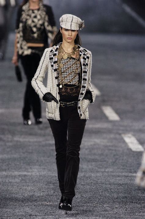 Chanel fashion designer fall 2004